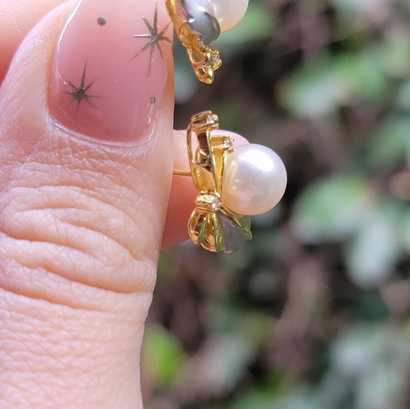 18k Two Tone Solid Gold Pearl Earrings - Picture 7 of 9